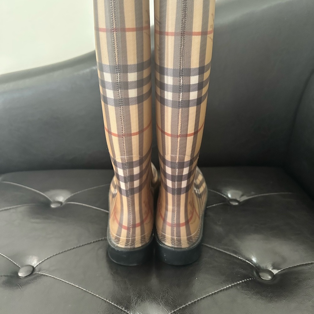Authentic Haymarket Check Pattern Rubber Rain Boots Women’s Size 9 (NO BOX) - Picture 3 of 7